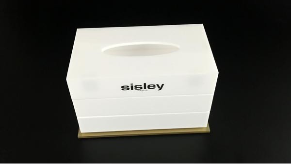 博藝展示的亞克力紙巾盒優(yōu)勢(shì)和特點(diǎn)？